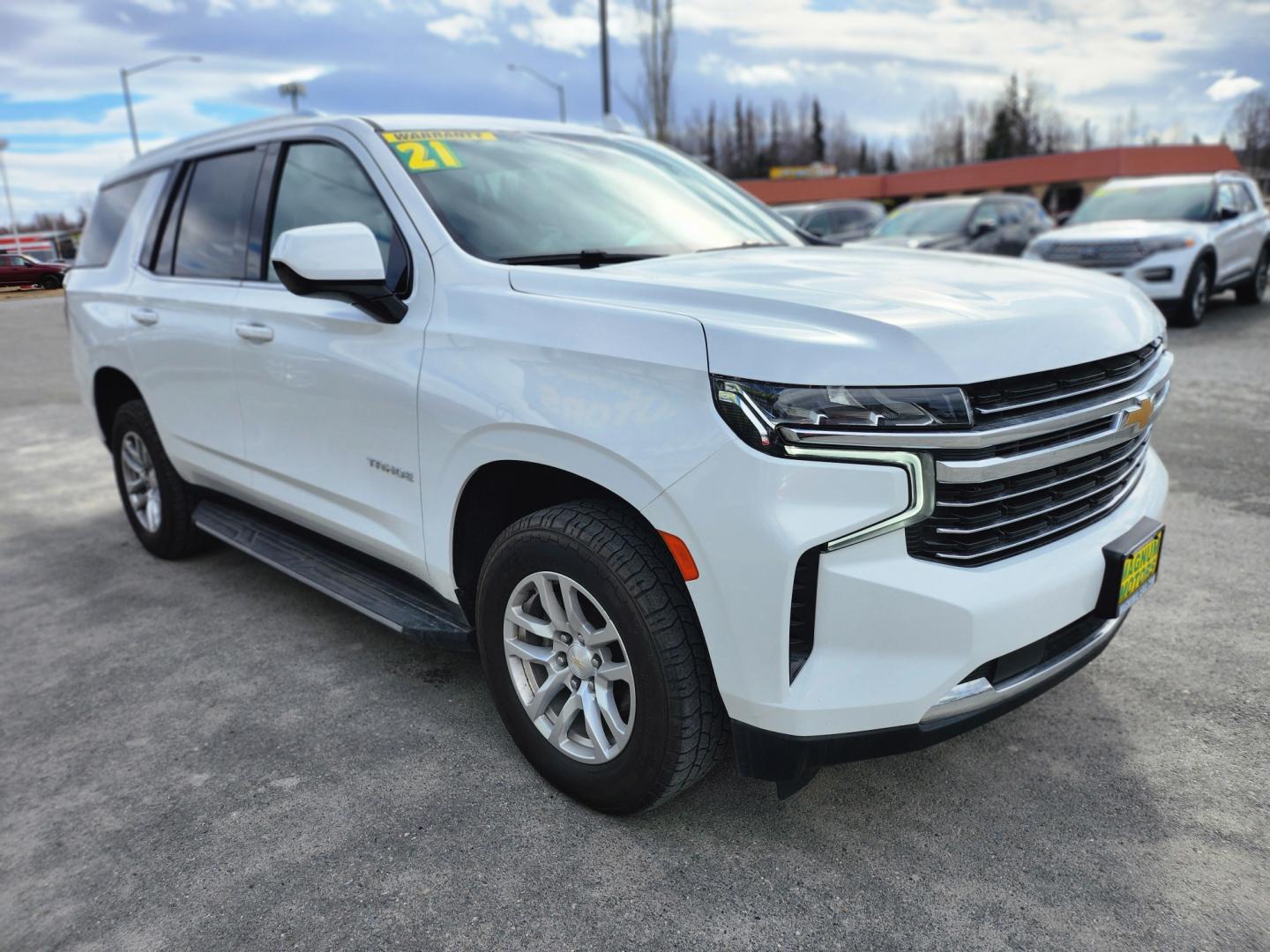 2021 WHITE /BLACK CHEVROLET TAHOE LT (1GNSKNKD5MR) with an 5.3L engine, Automatic transmission, located at 1960 Industrial Drive, Wasilla, 99654, (907) 274-2277, 61.573475, -149.400146 - Photo#7